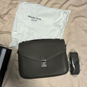 Paris 15 Melodie Cecile purse DUYP - Pochete Metis Style